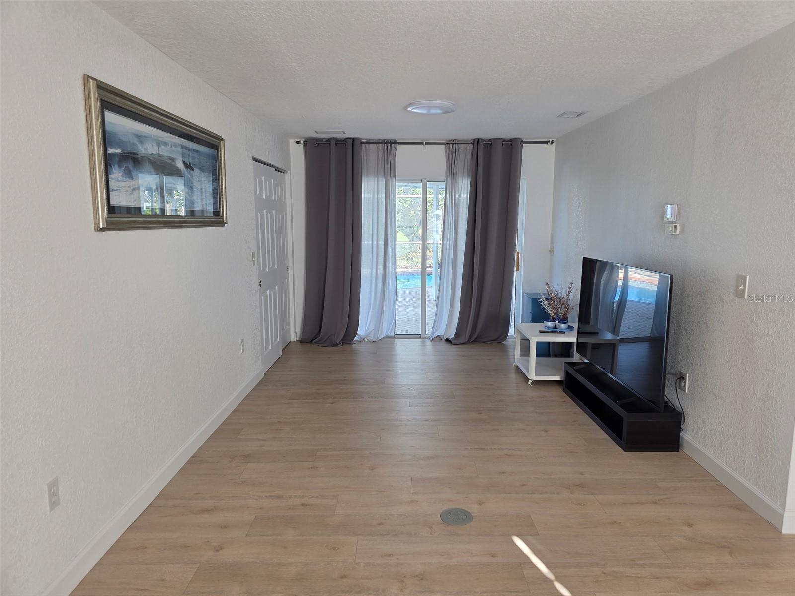 Image 13 of 19 For 3631 Avenida Madera