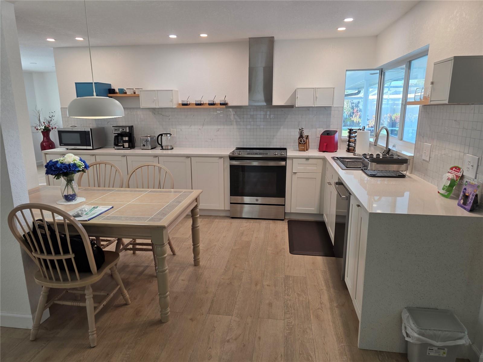 Image 6 of 19 For 3631 Avenida Madera