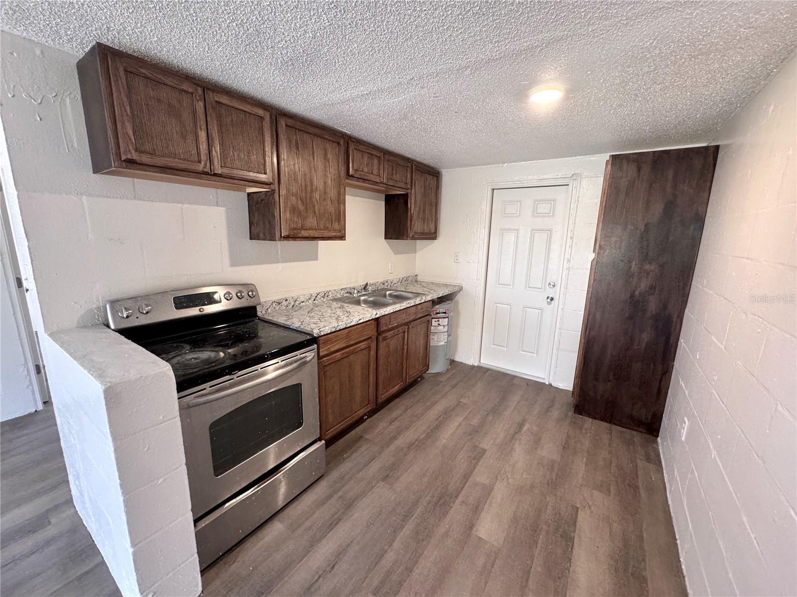 Image 5 of 13 For 116 12th Street W