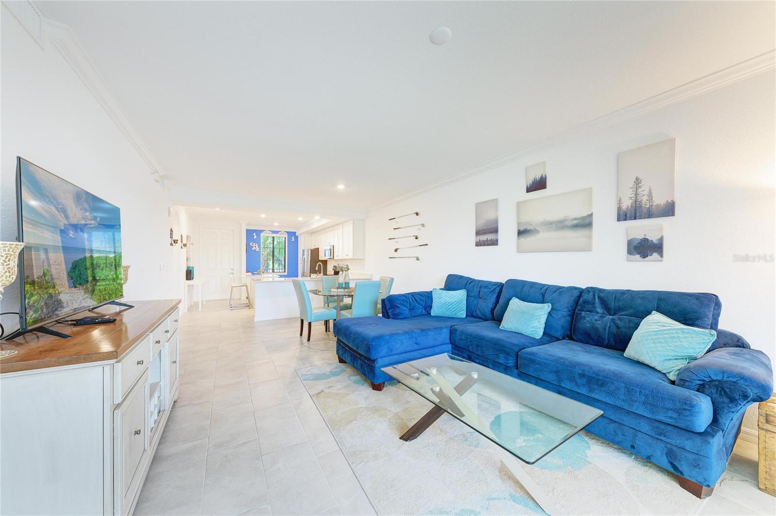 Image 10 of 75 For 18114 Gawthrop Drive 204