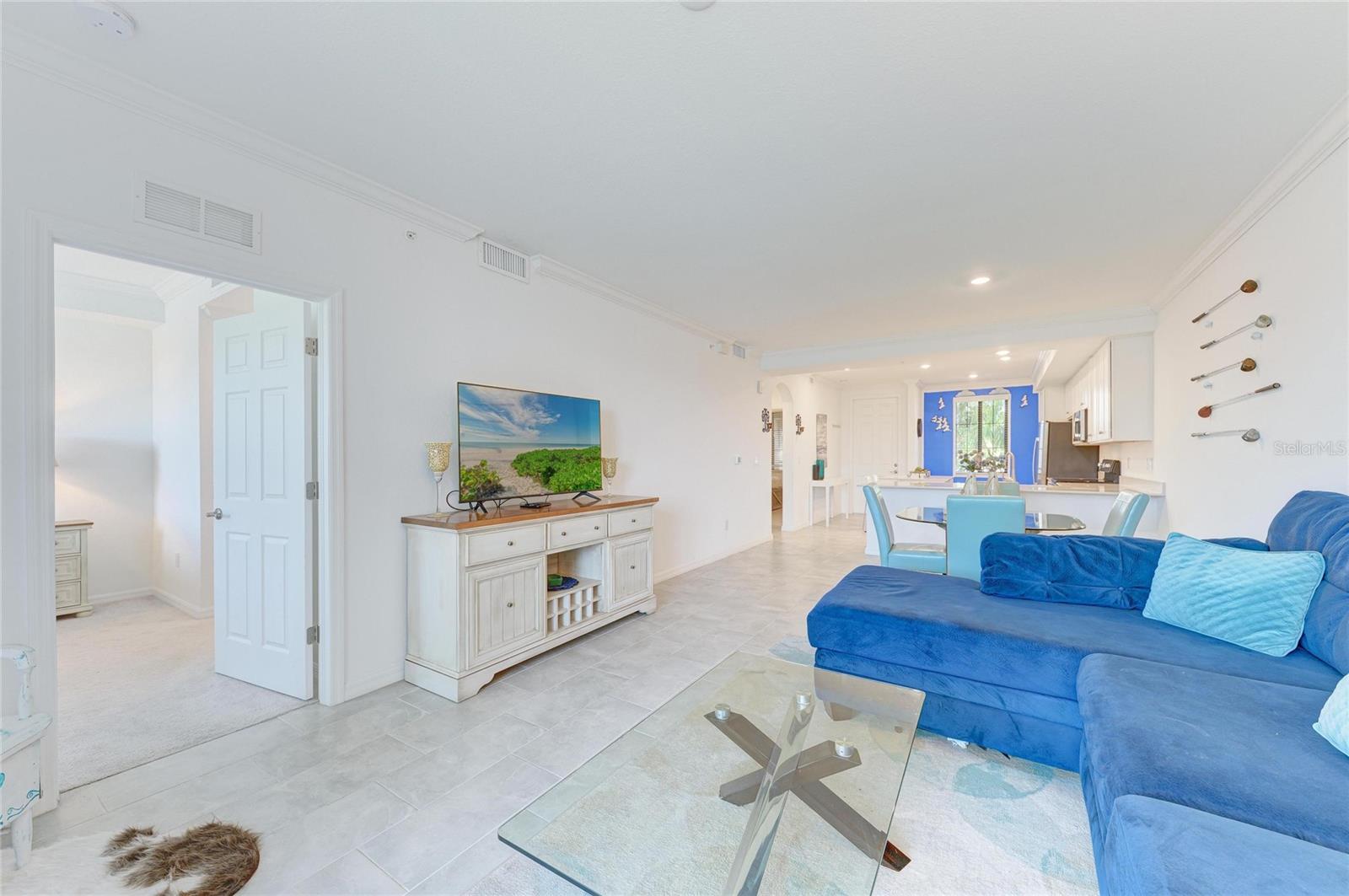 Image 12 of 75 For 18114 Gawthrop Drive 204