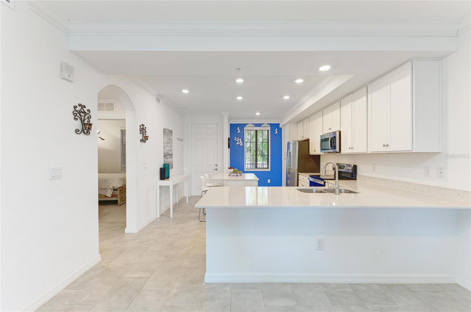 Image 14 of 75 For 18114 Gawthrop Drive 204