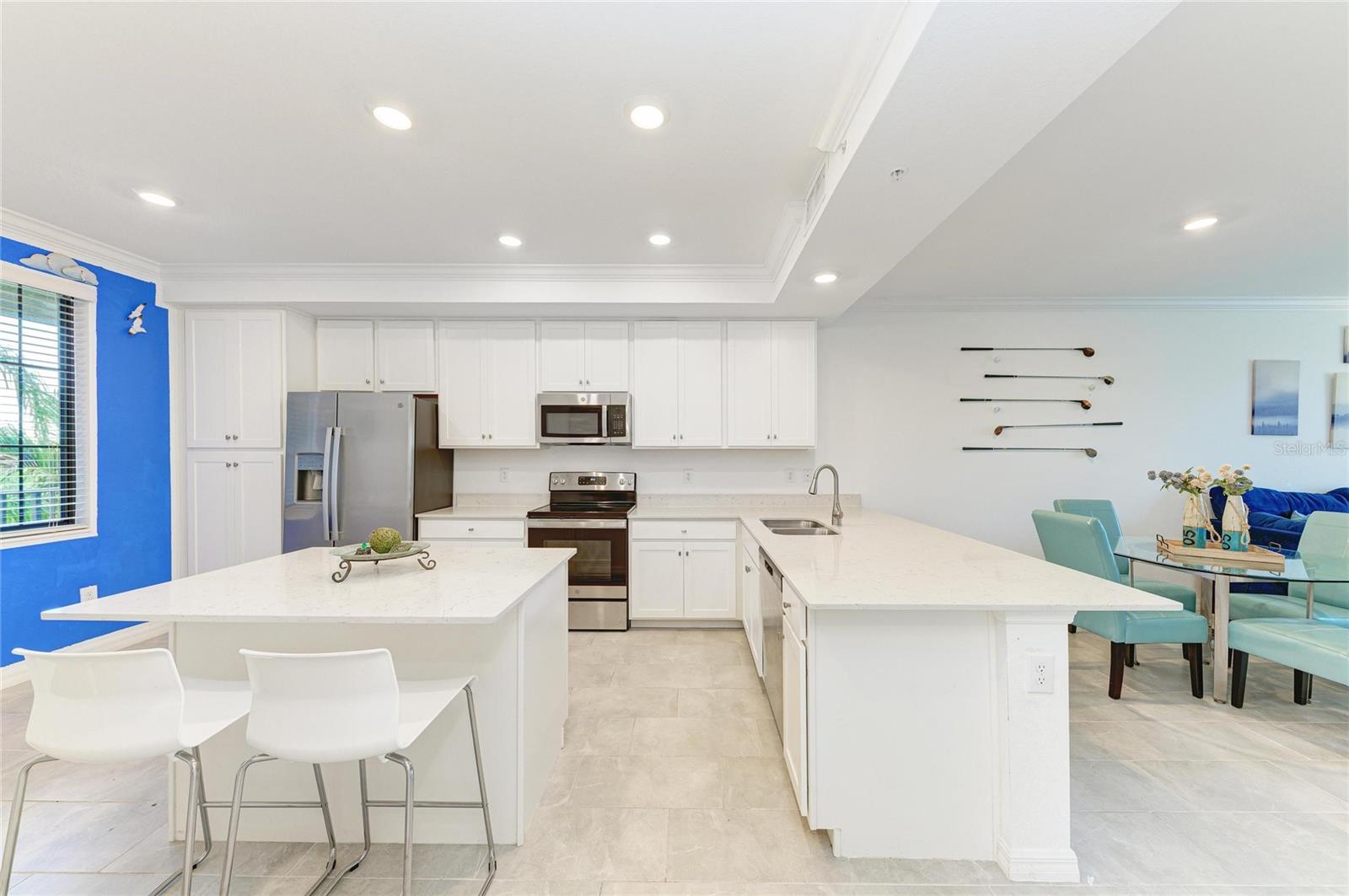 Image 16 of 75 For 18114 Gawthrop Drive 204