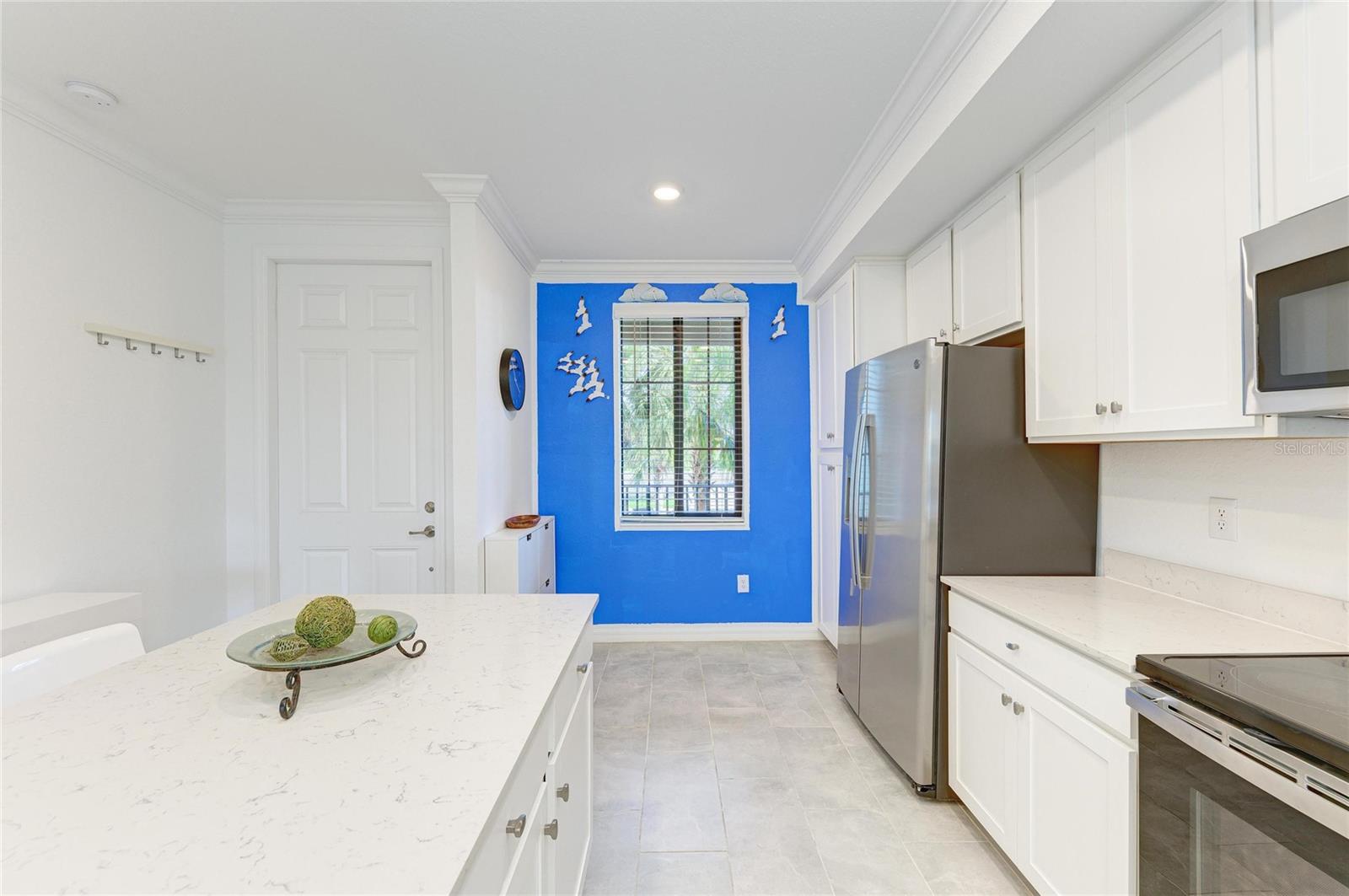 Image 20 of 75 For 18114 Gawthrop Drive 204