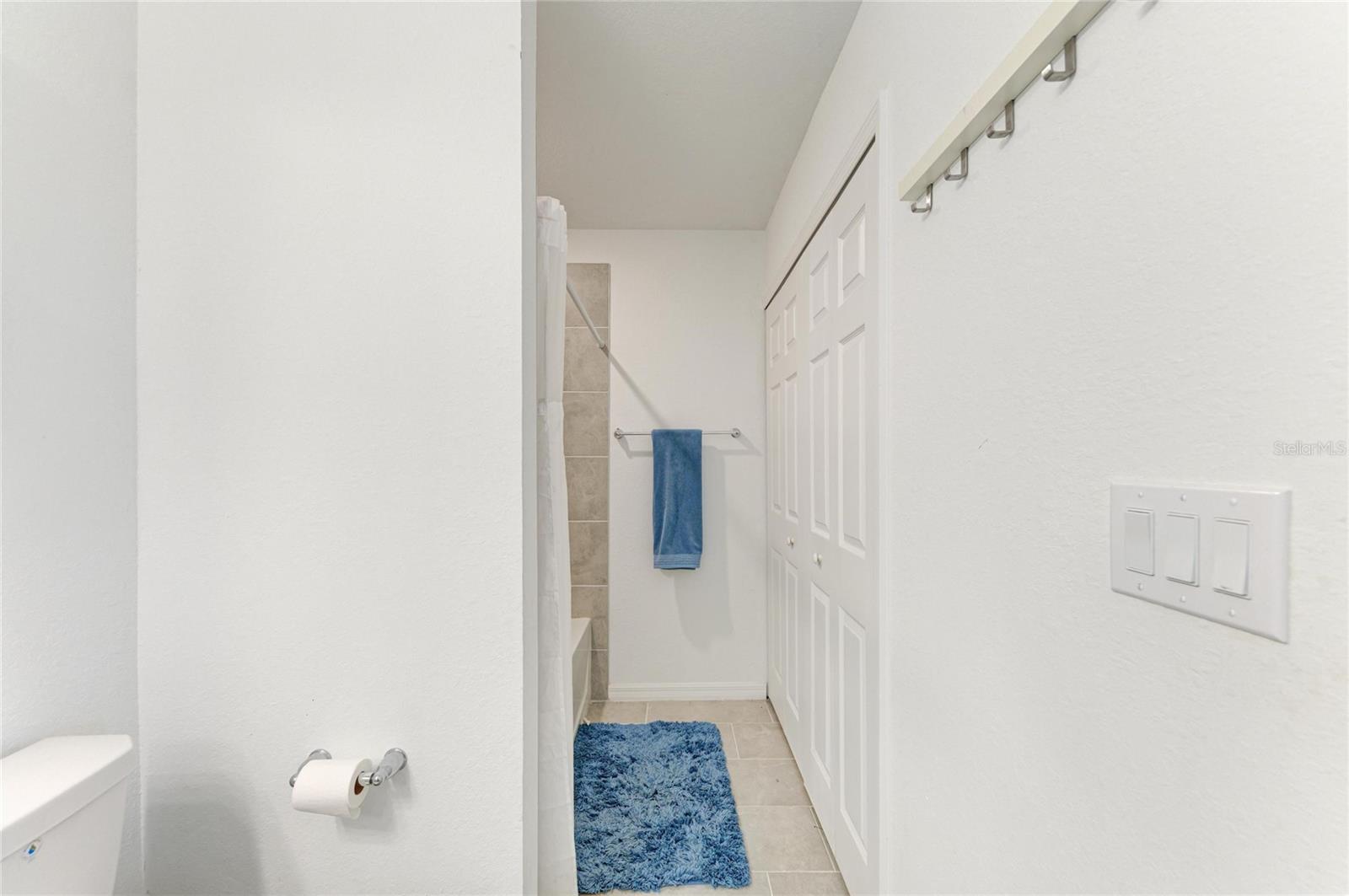 Image 34 of 75 For 18114 Gawthrop Drive 204