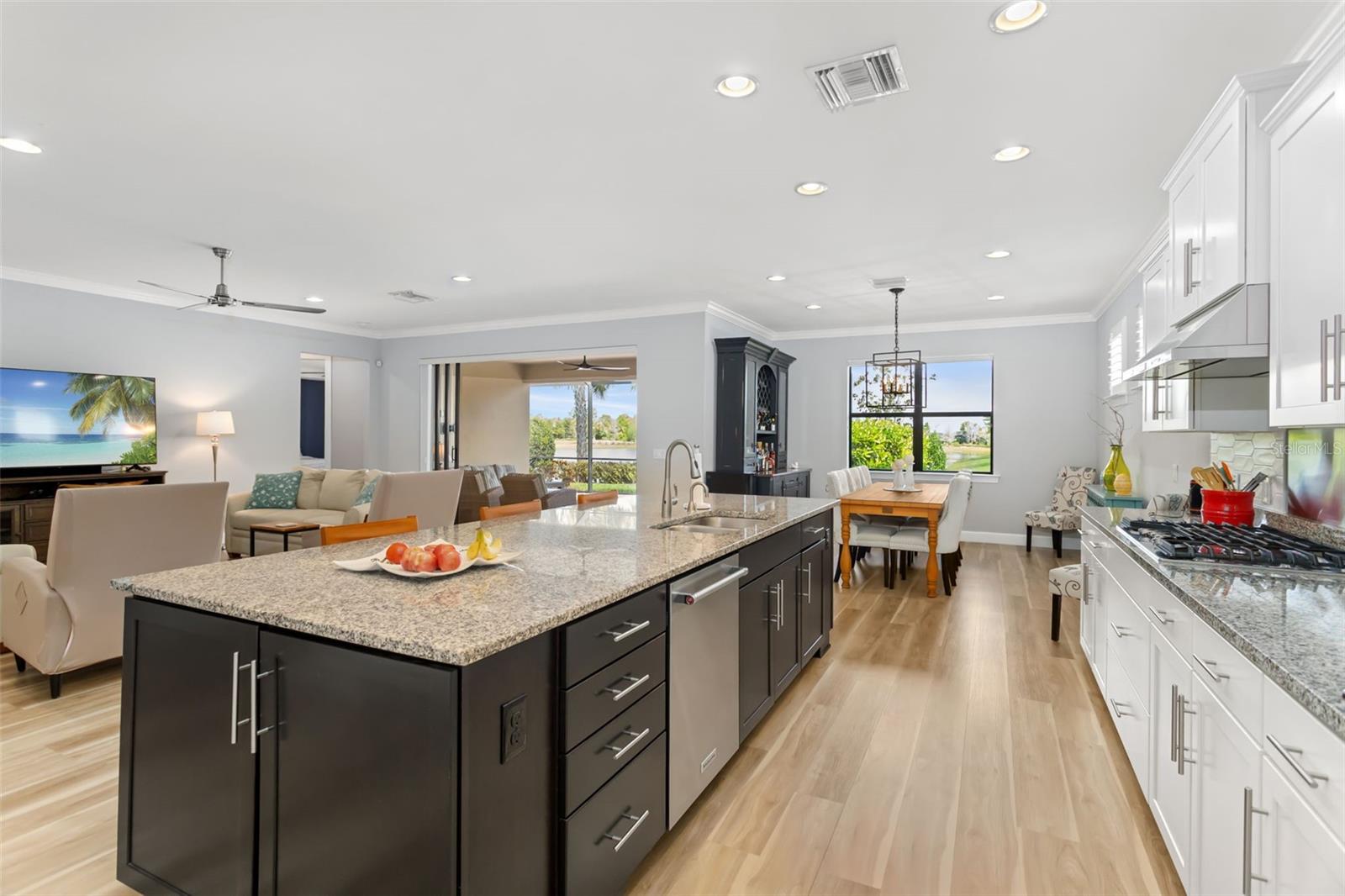 Image 11 of 71 For 16915 Loudon Place