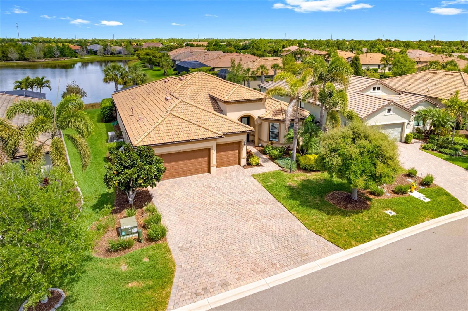 Image 22 of 71 For 16915 Loudon Place