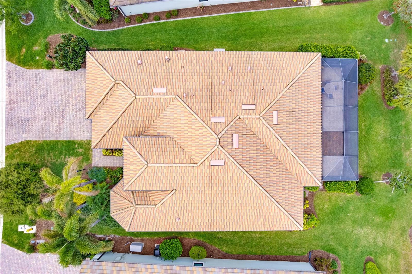 Image 23 of 71 For 16915 Loudon Place