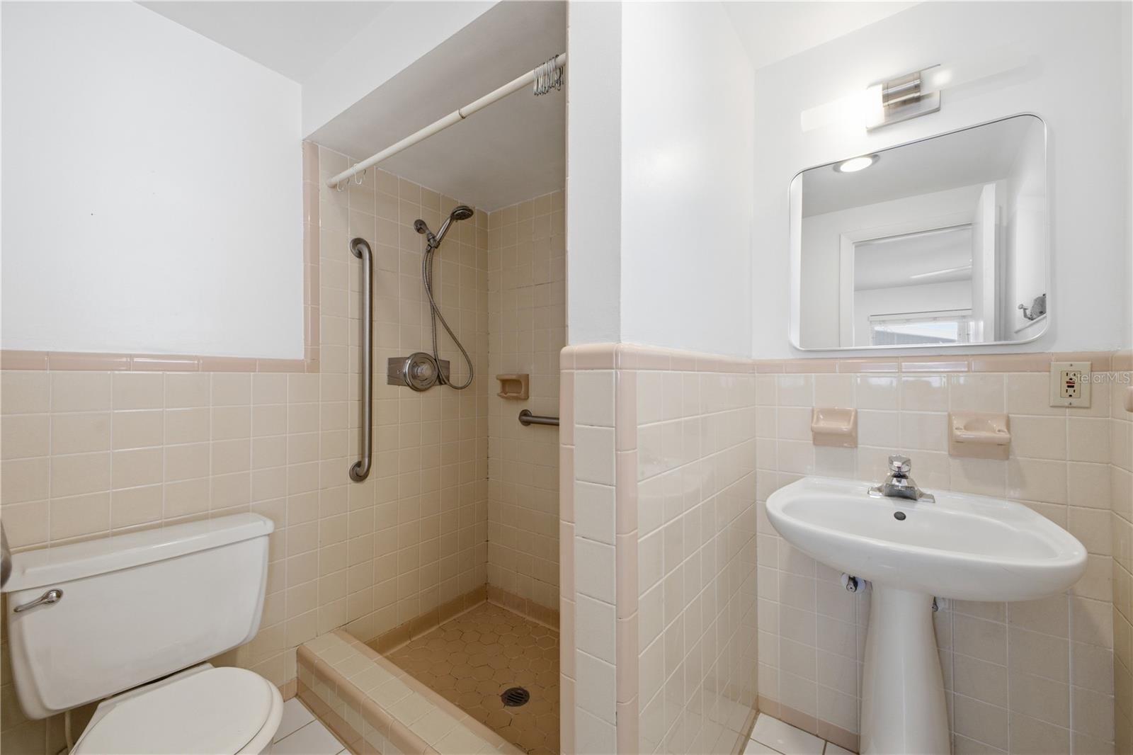 Image 12 of 26 For 2612 Botany Avenue