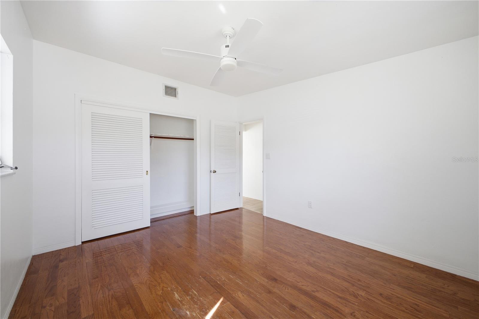 Image 13 of 26 For 2612 Botany Avenue