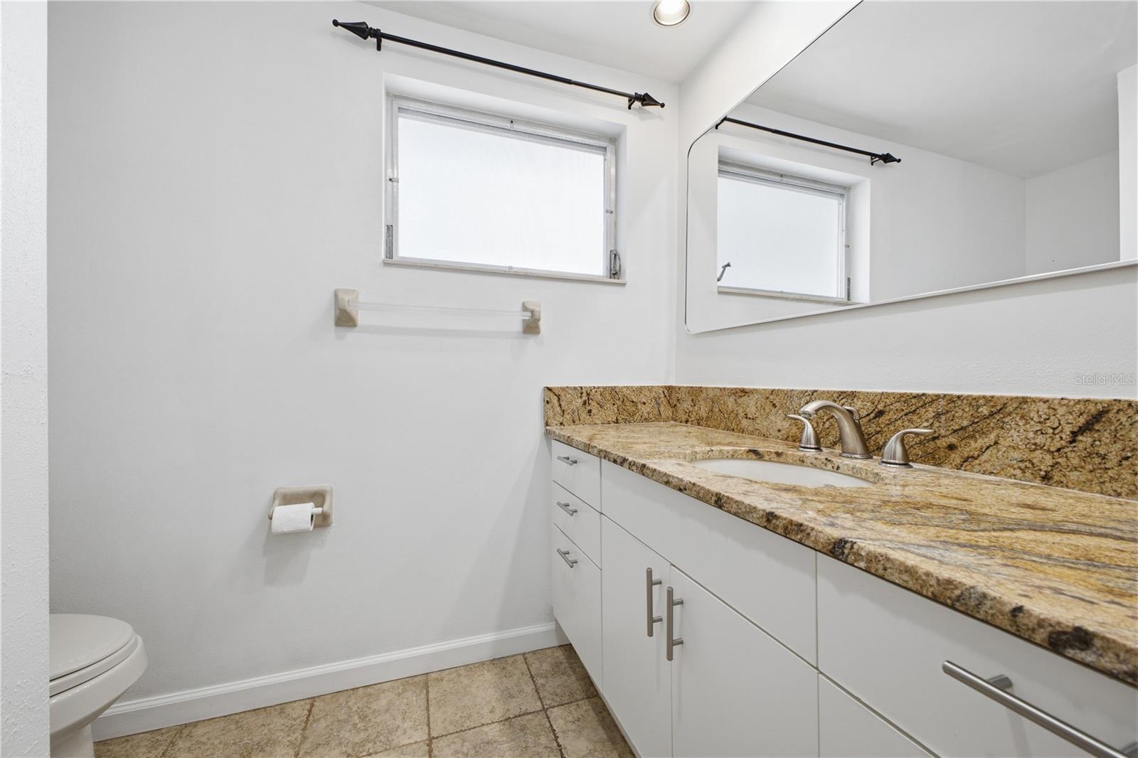 Image 15 of 26 For 2612 Botany Avenue