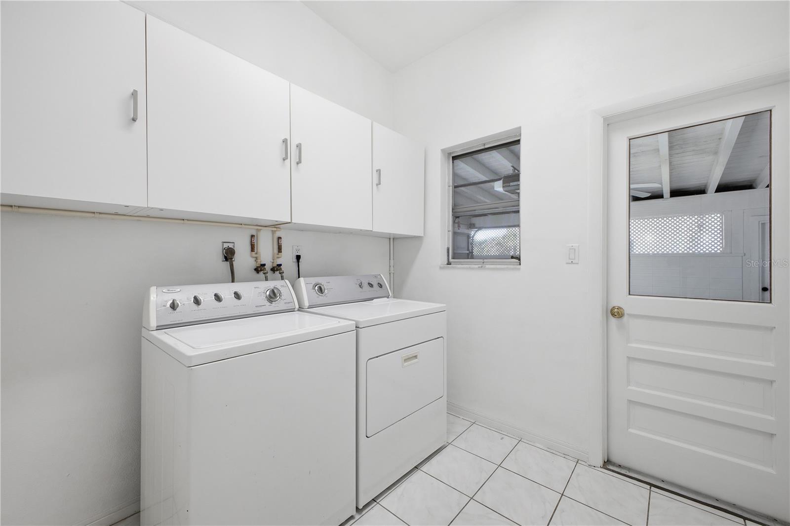 Image 17 of 26 For 2612 Botany Avenue