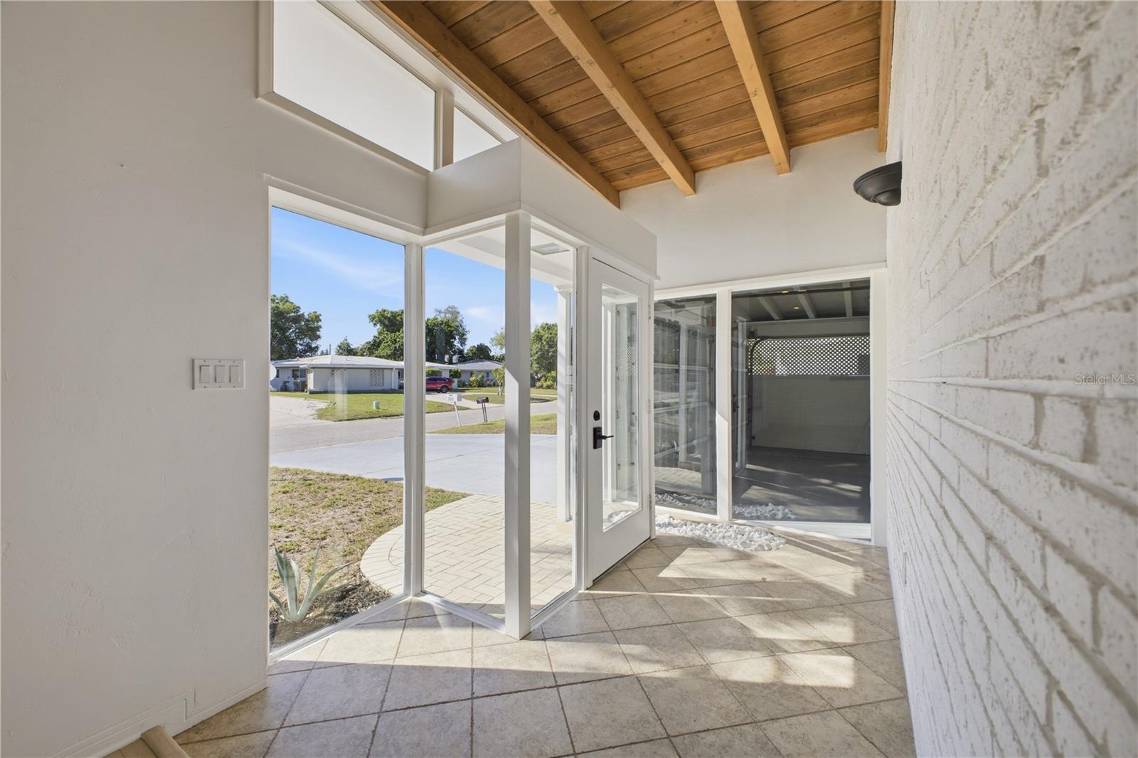 Image 18 of 26 For 2612 Botany Avenue