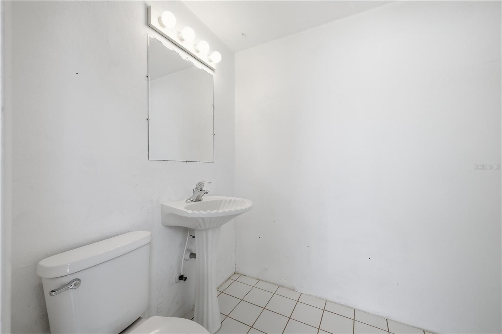 Image 19 of 26 For 2612 Botany Avenue