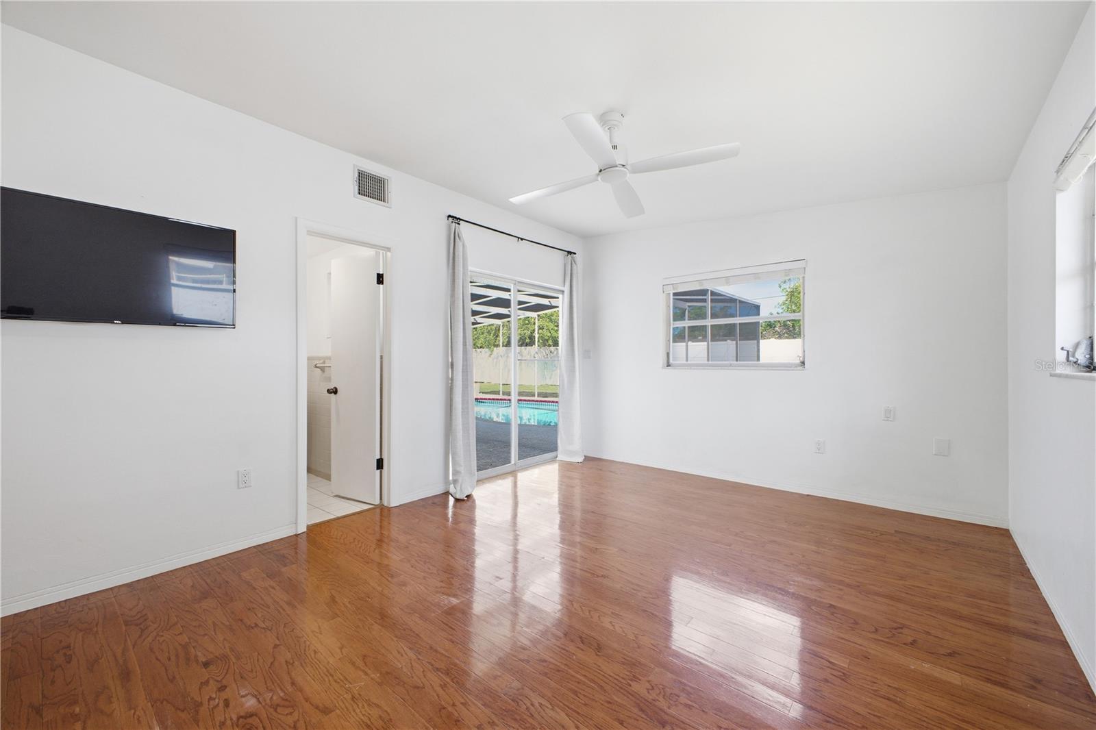 Image 9 of 26 For 2612 Botany Avenue