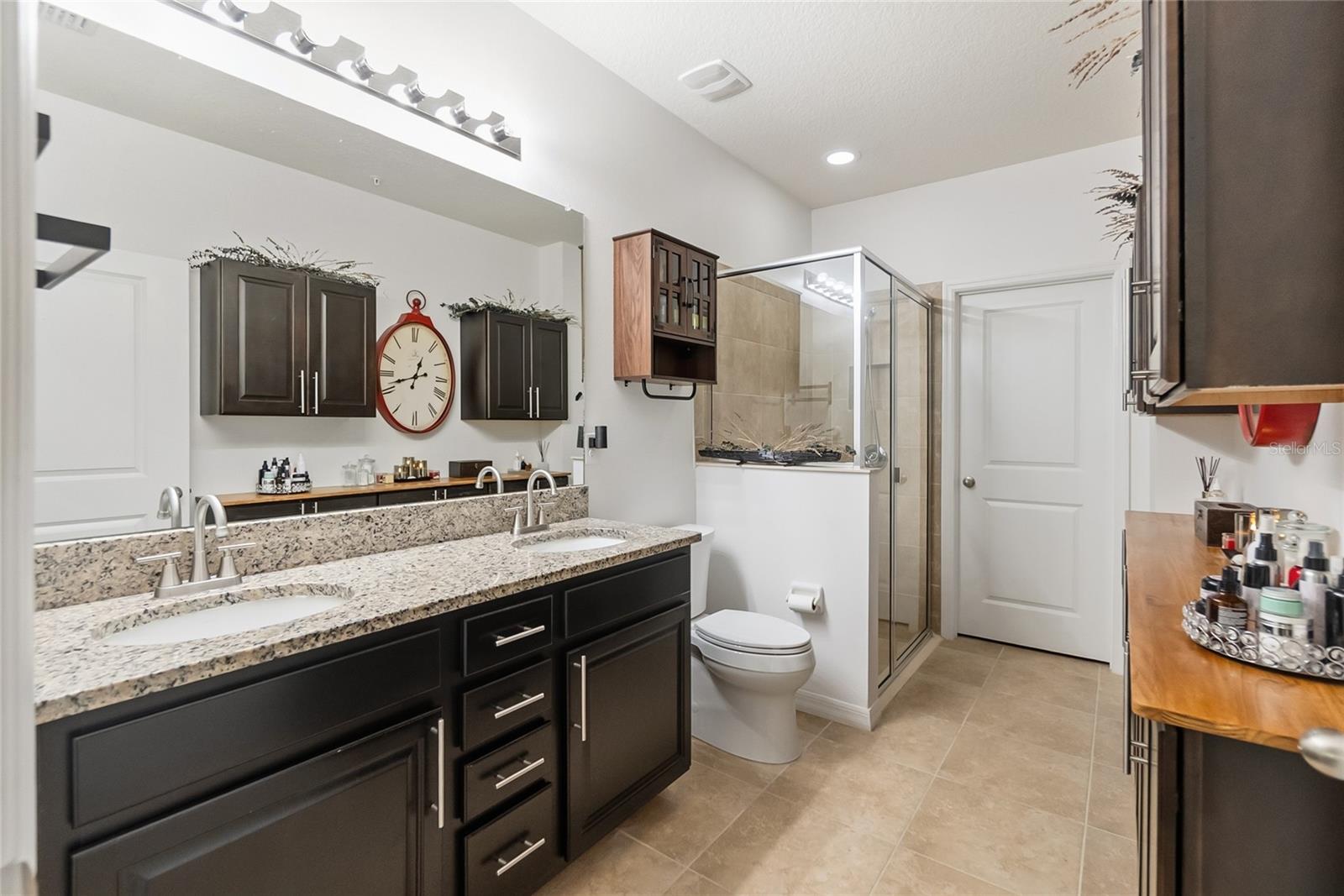 Image 21 of 38 For 8342 Enclave Way 102