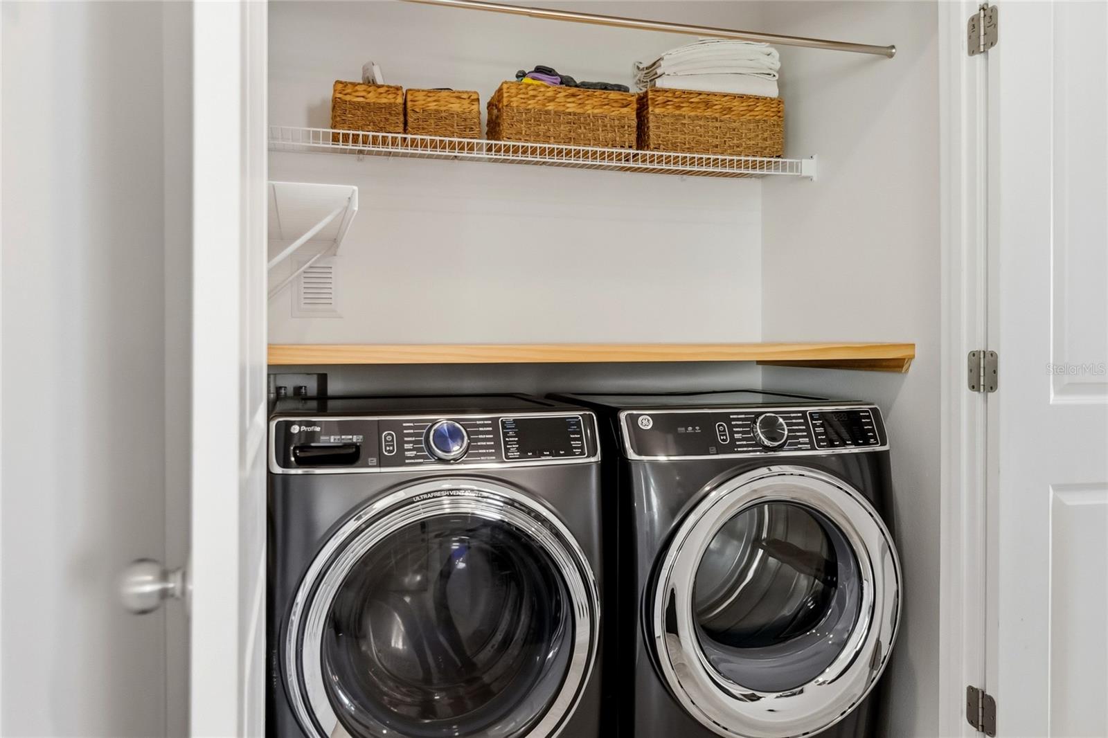 Image 30 of 38 For 8342 Enclave Way 102