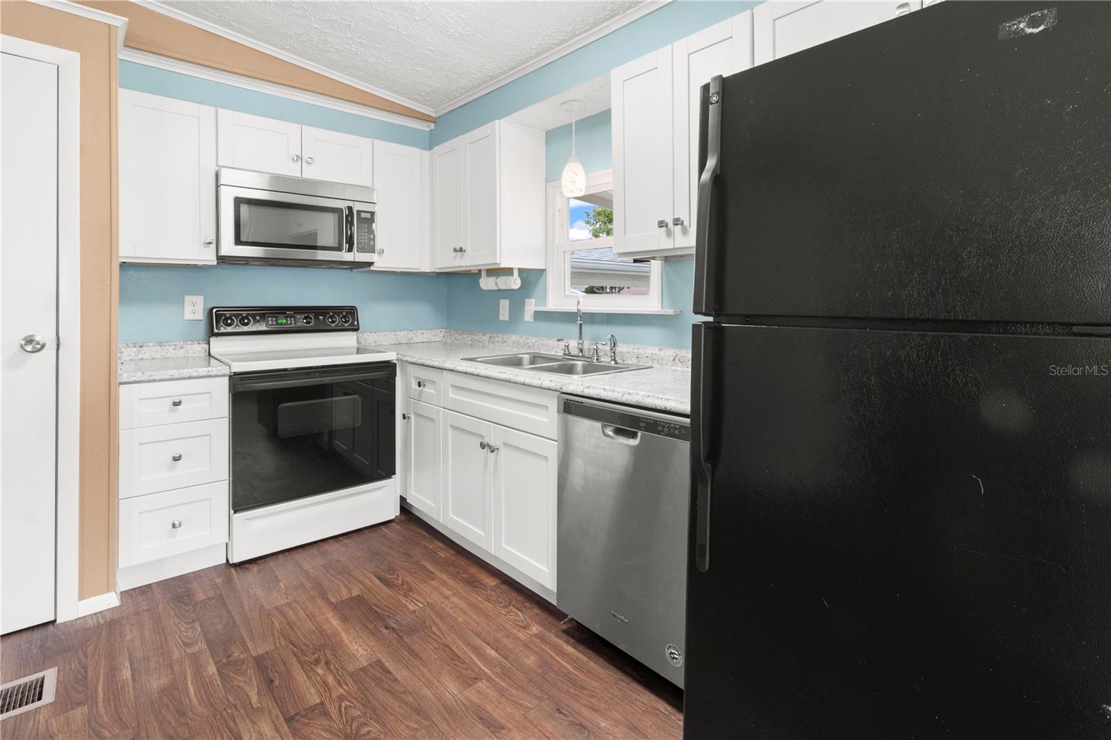 Image 16 of 50 For 95 Wood Owl Avenue