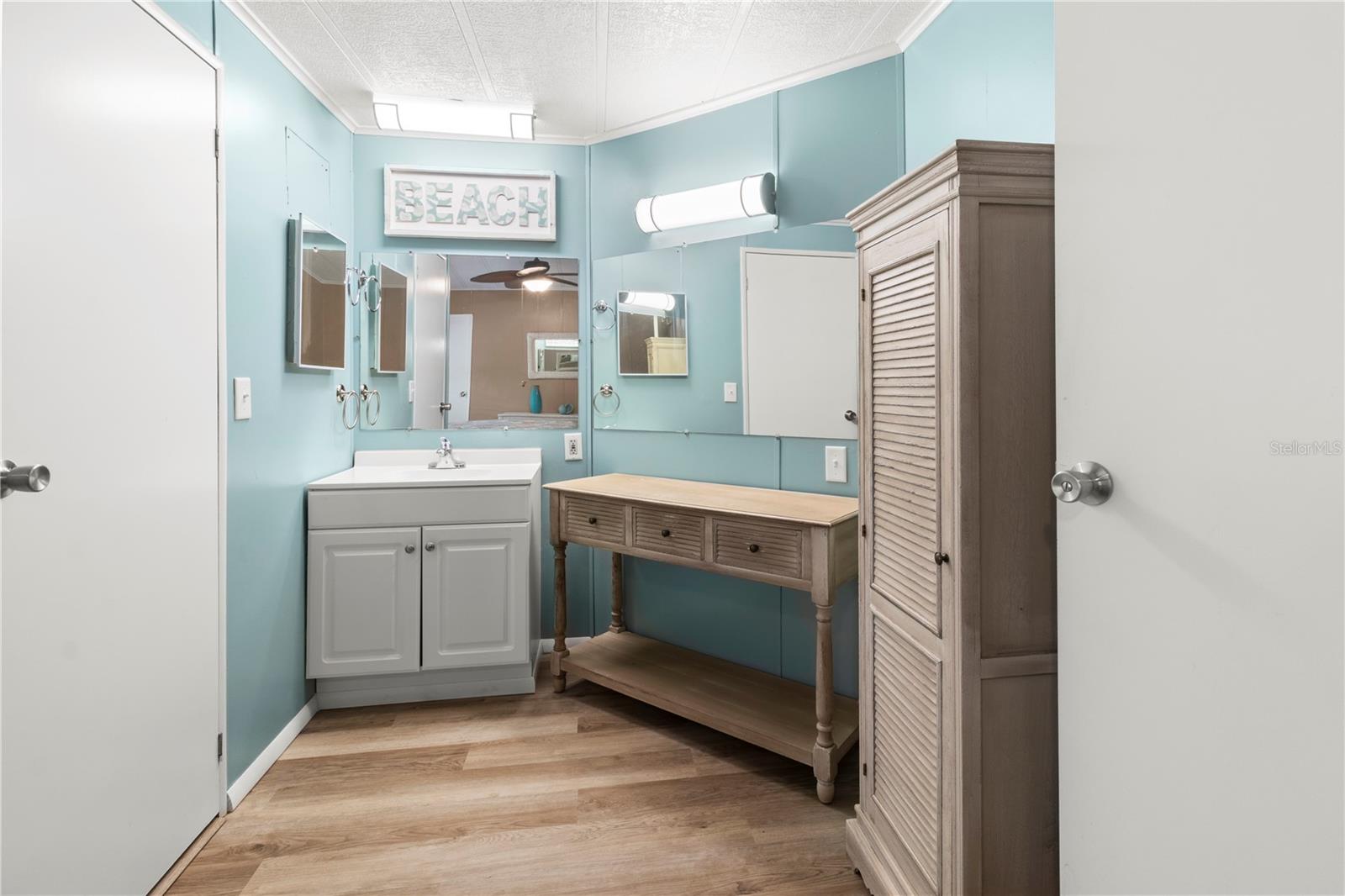 Image 21 of 50 For 95 Wood Owl Avenue