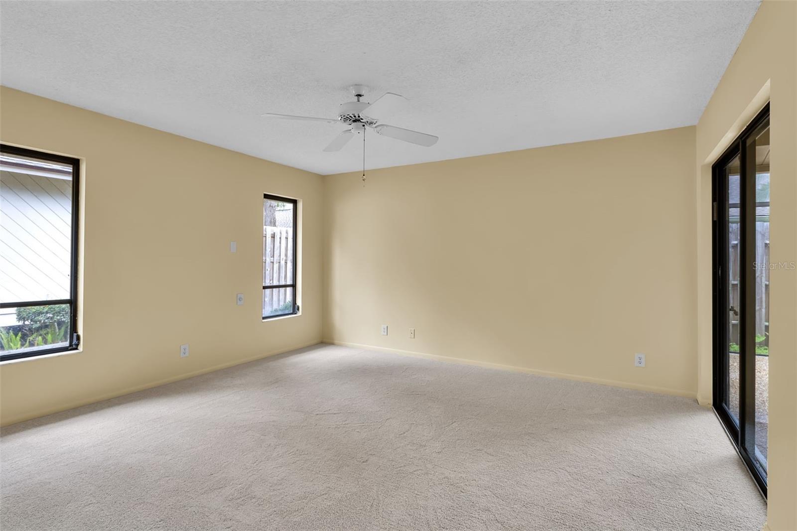 Image 21 of 40 For 7935 Woodpointe Court 21