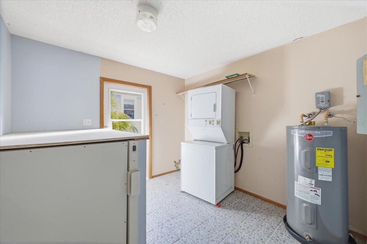 Image 15 of 27 For 416 Magnolia Avenue