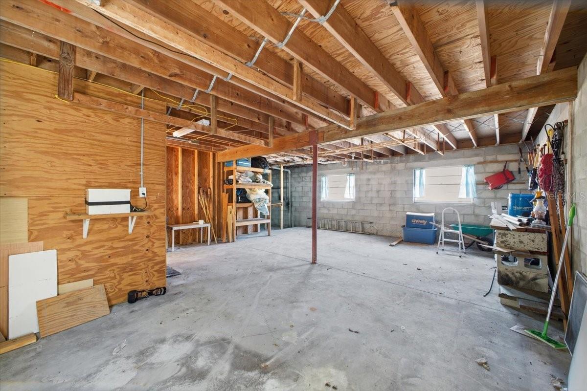 Image 17 of 27 For 416 Magnolia Avenue