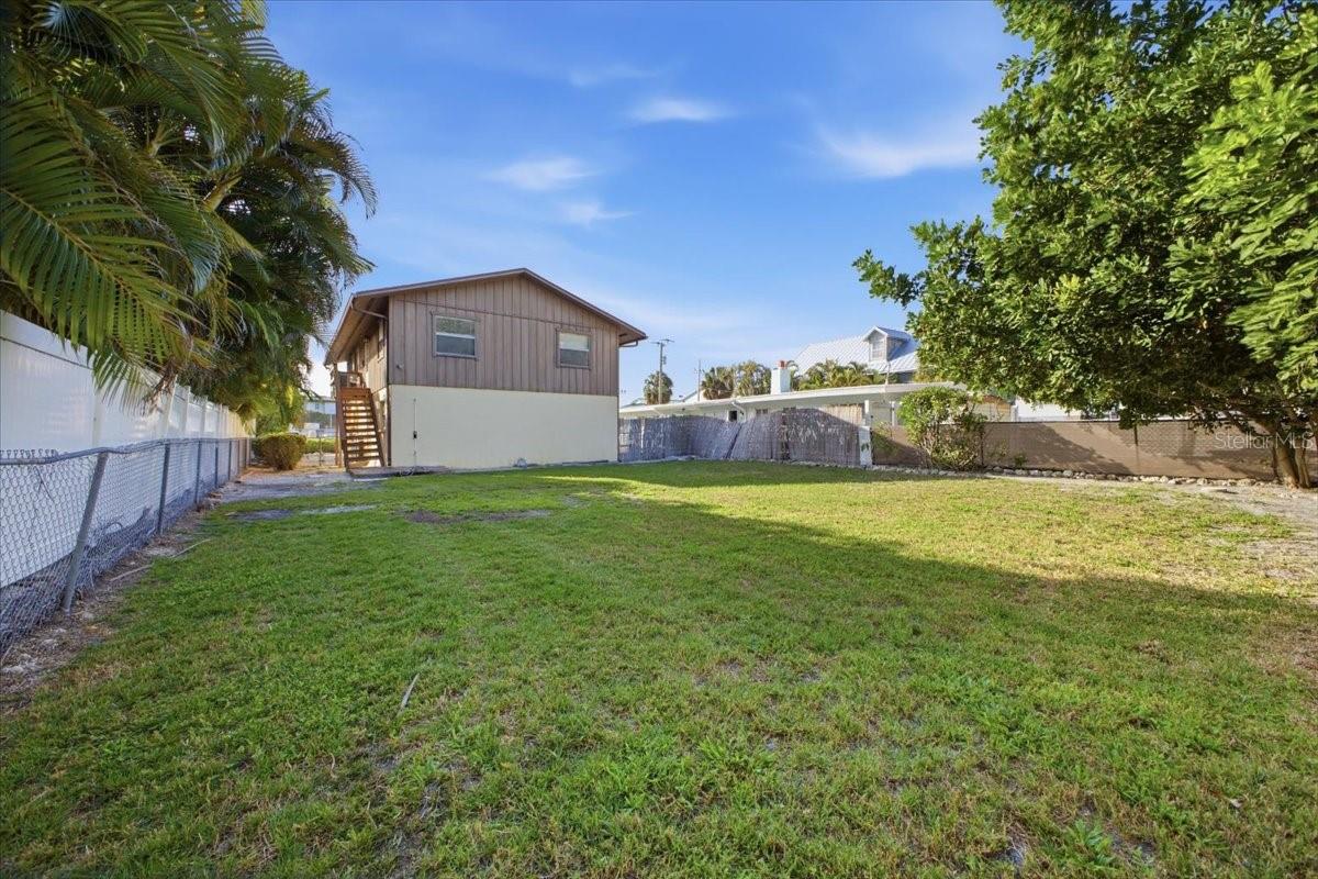 Image 21 of 27 For 416 Magnolia Avenue