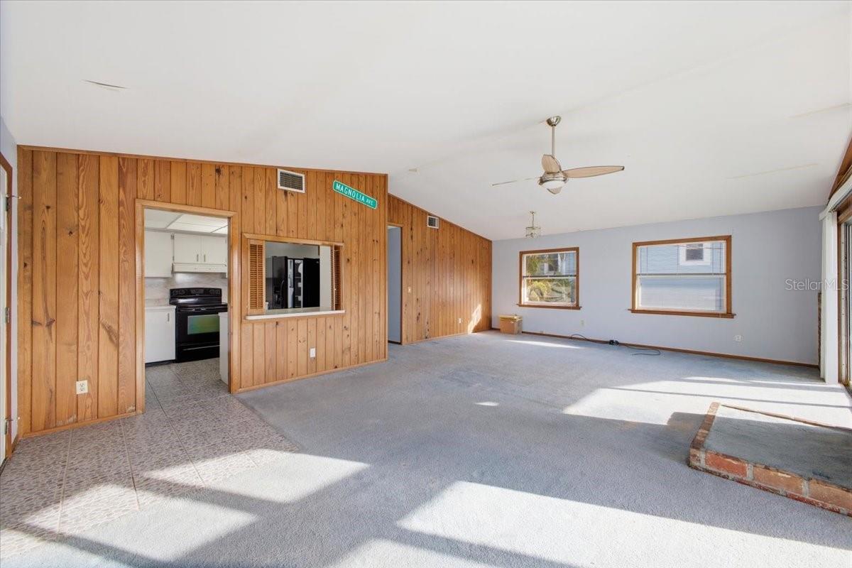 Image 3 of 27 For 416 Magnolia Avenue