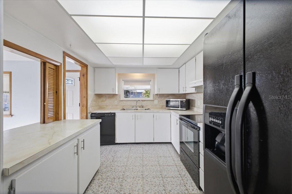 Image 7 of 27 For 416 Magnolia Avenue