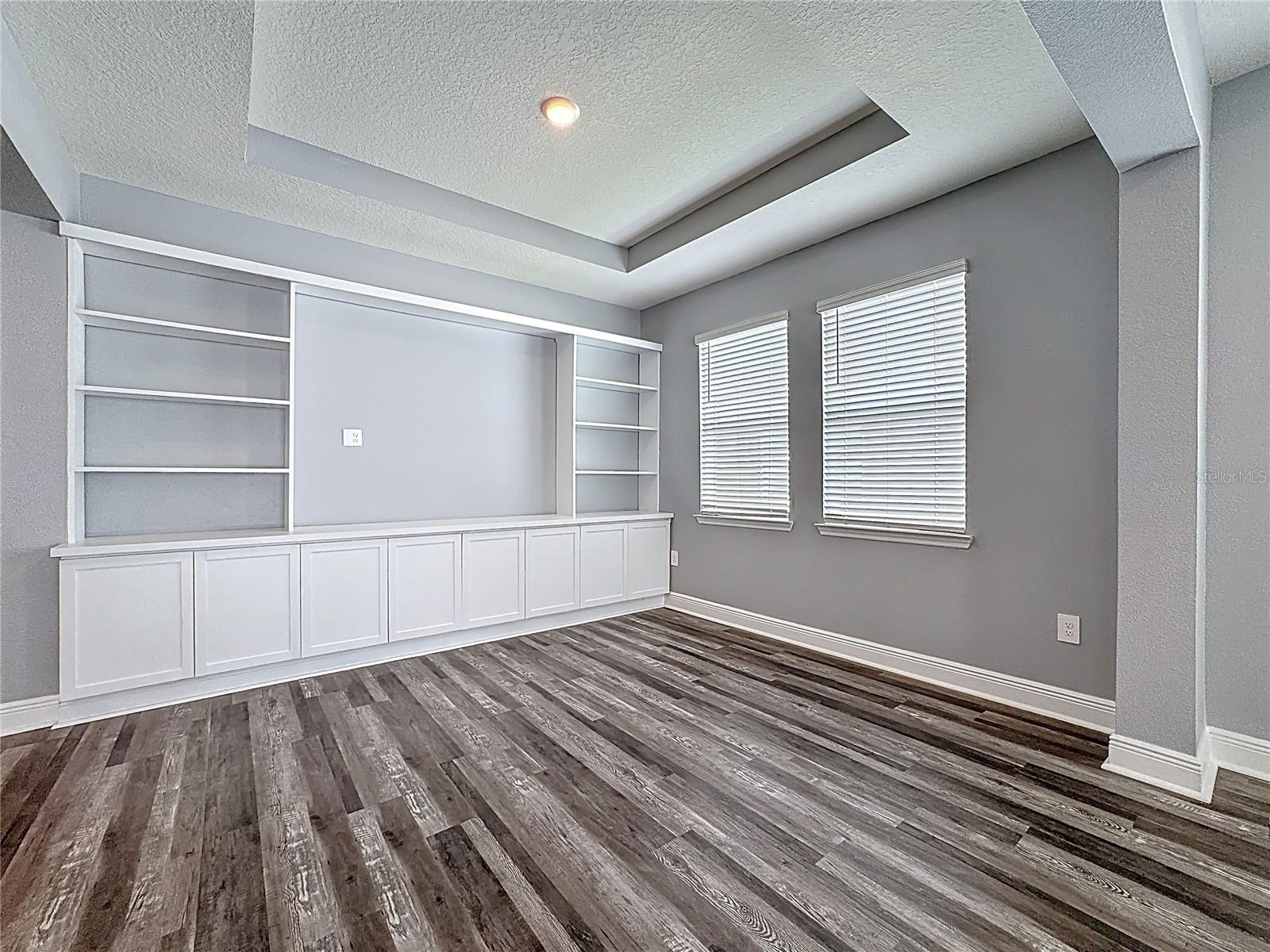 Image 11 of 62 For 17535 Cantarina Cove