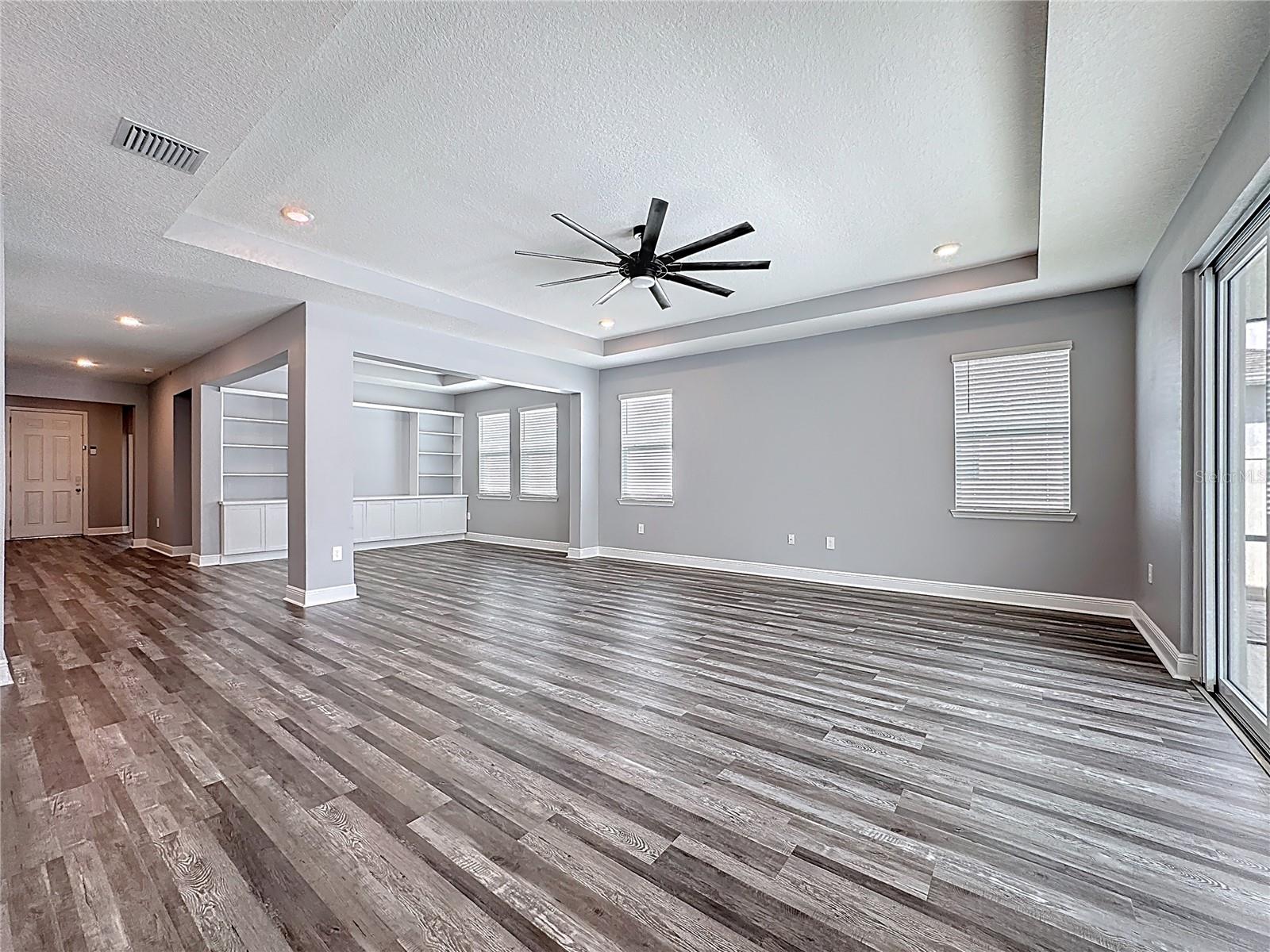 Image 16 of 62 For 17535 Cantarina Cove