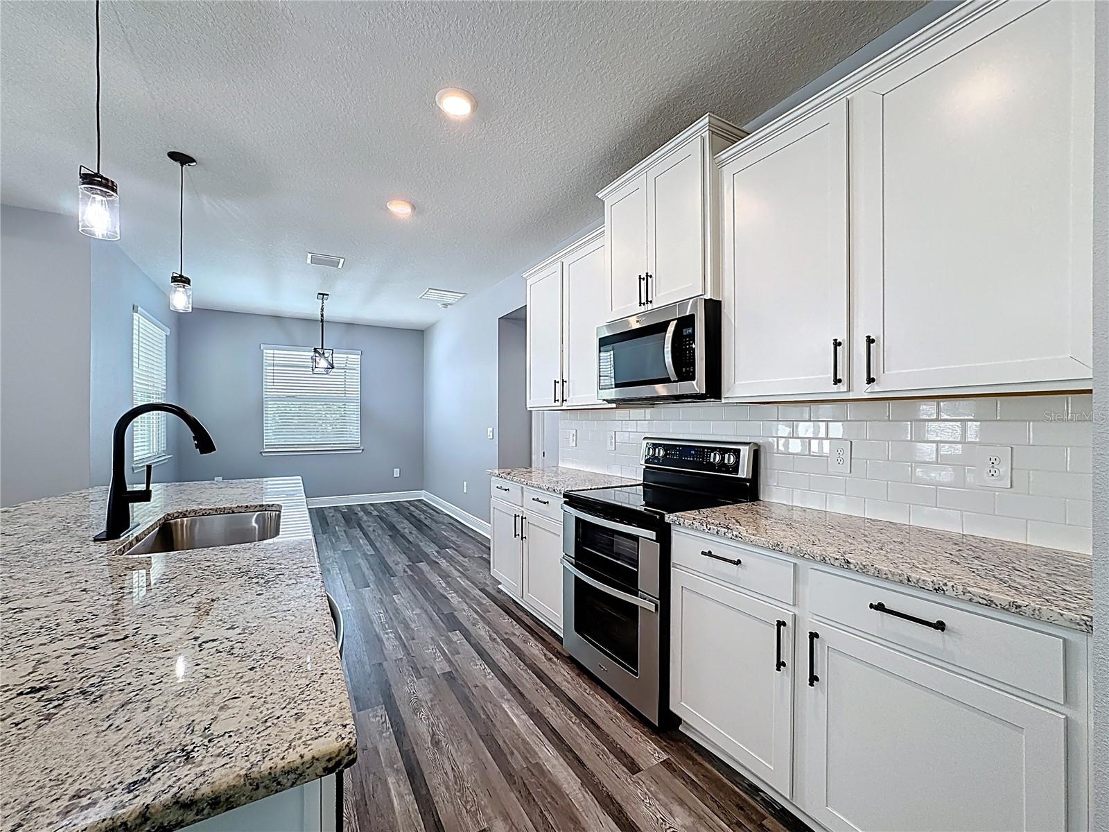 Image 19 of 62 For 17535 Cantarina Cove