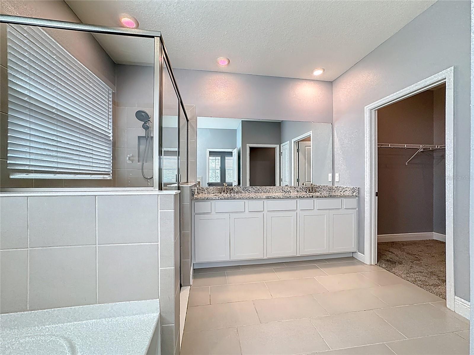 Image 37 of 62 For 17535 Cantarina Cove