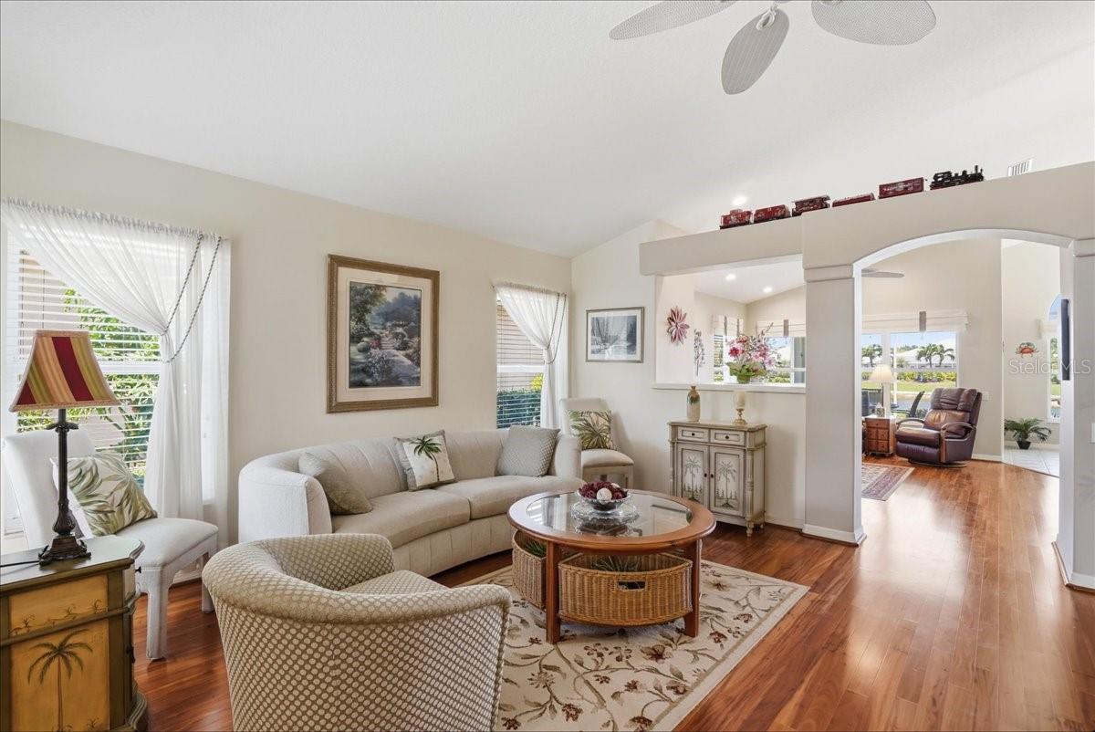 Image 21 of 40 For 5013 Seagrass Drive