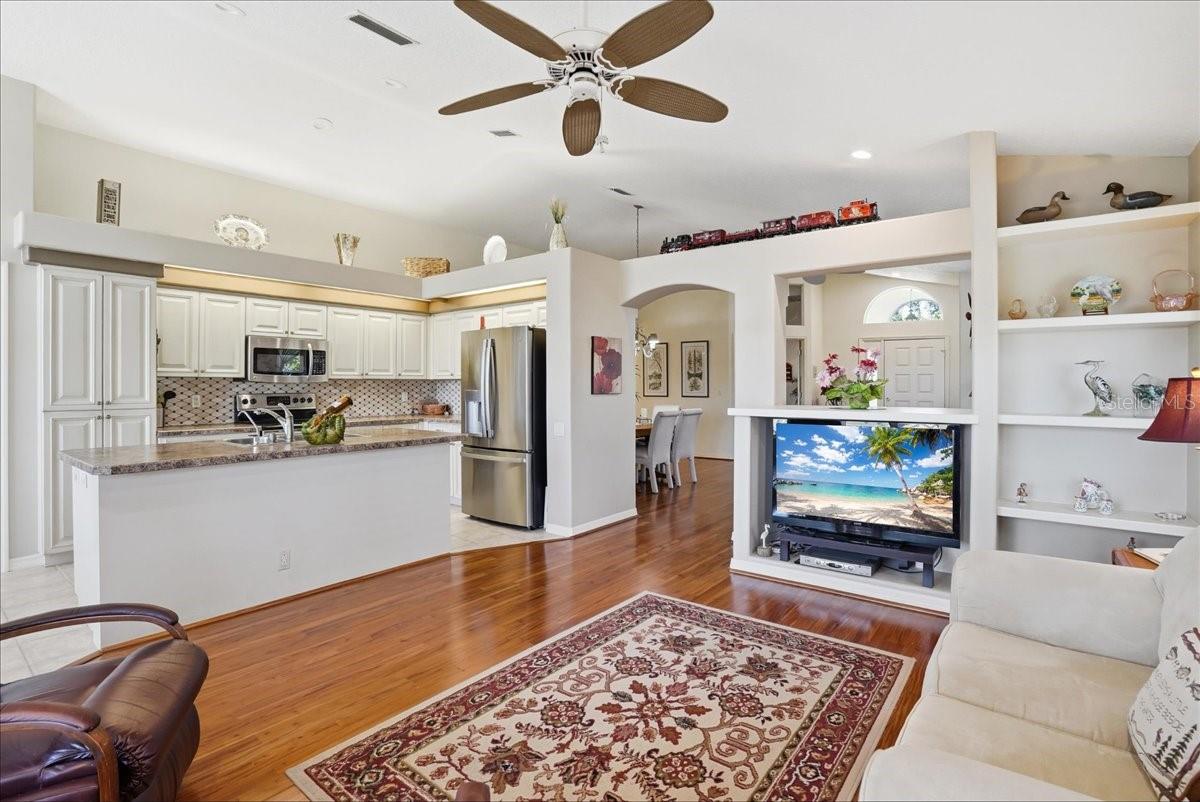 Image 6 of 40 For 5013 Seagrass Drive