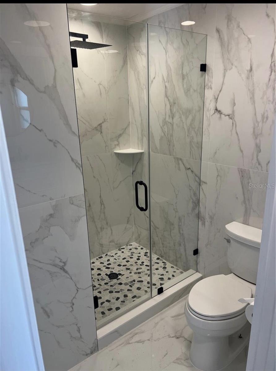 Image 17 of 22 For 4219 2nd Avenue Ne