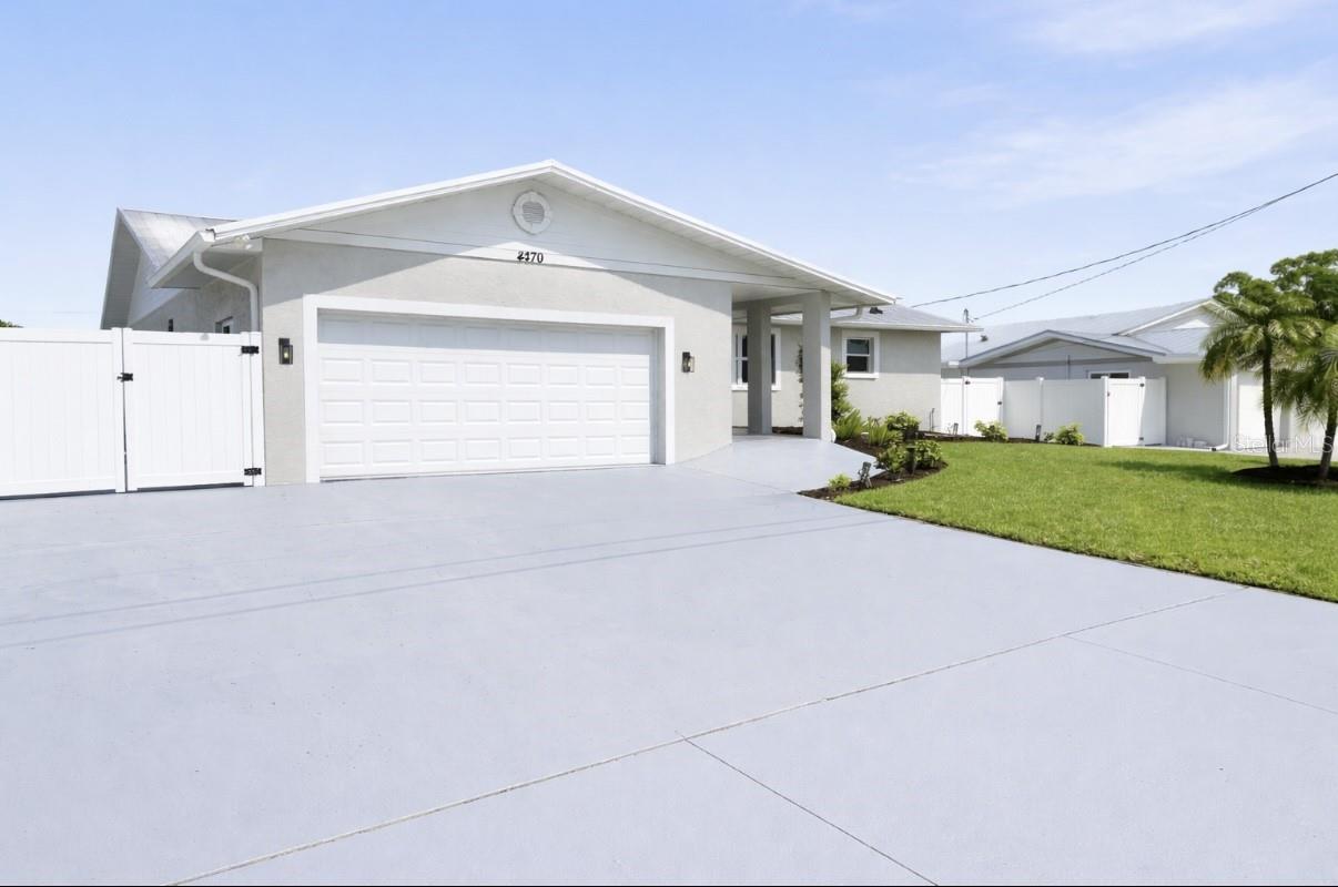 Image 2 of 22 For 4219 2nd Avenue Ne