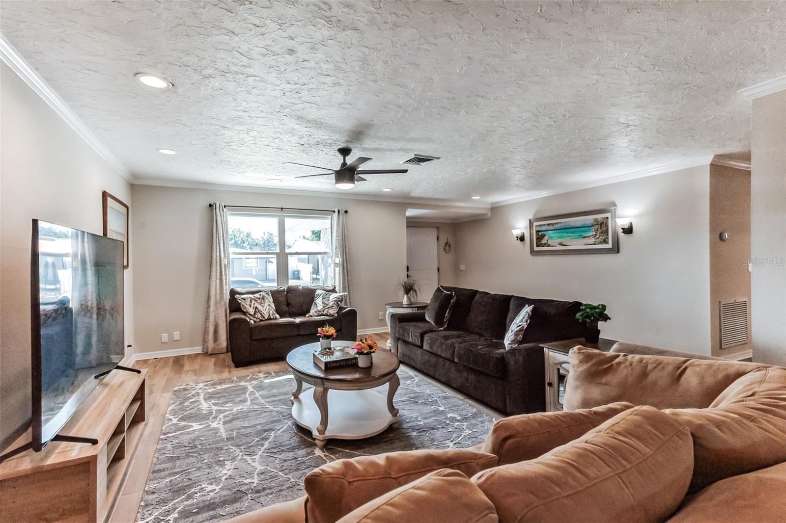 Image 3 of 22 For 4219 2nd Avenue Ne