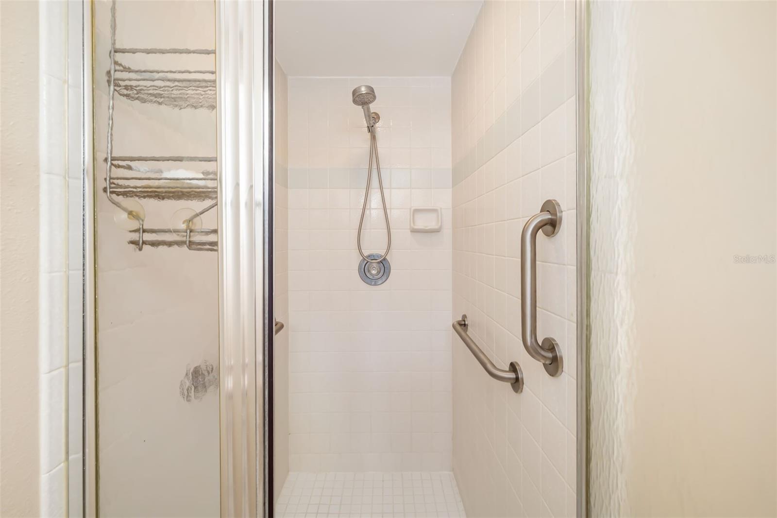 Image 23 of 47 For 5462 Cynthia Lane