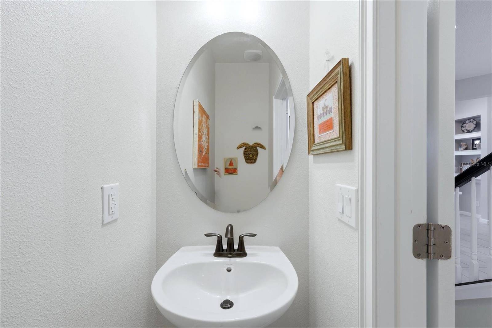 Image 19 of 40 For 5552 Pleasantview Court