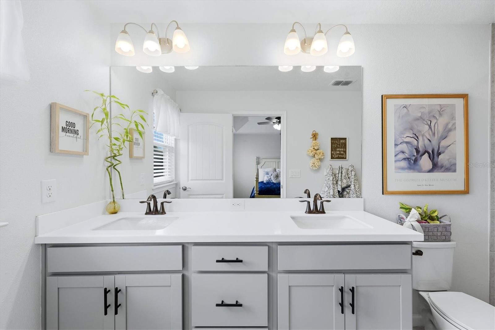 Image 24 of 40 For 5552 Pleasantview Court