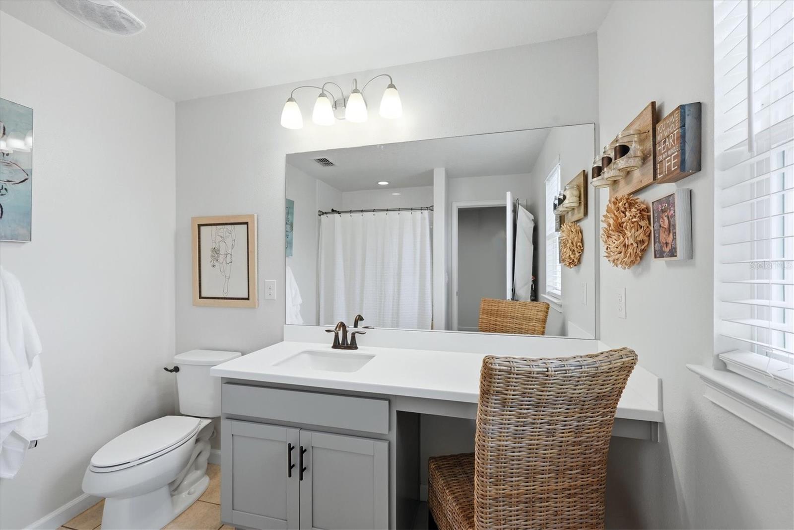 Image 29 of 40 For 5552 Pleasantview Court