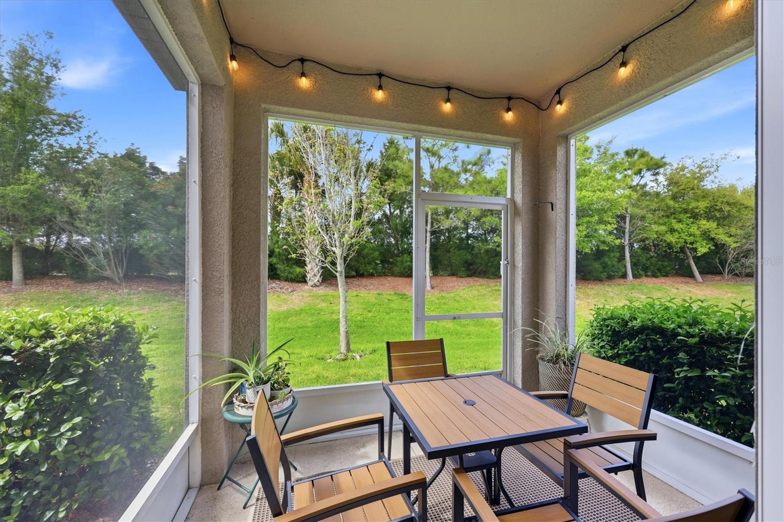 Image 34 of 40 For 5552 Pleasantview Court