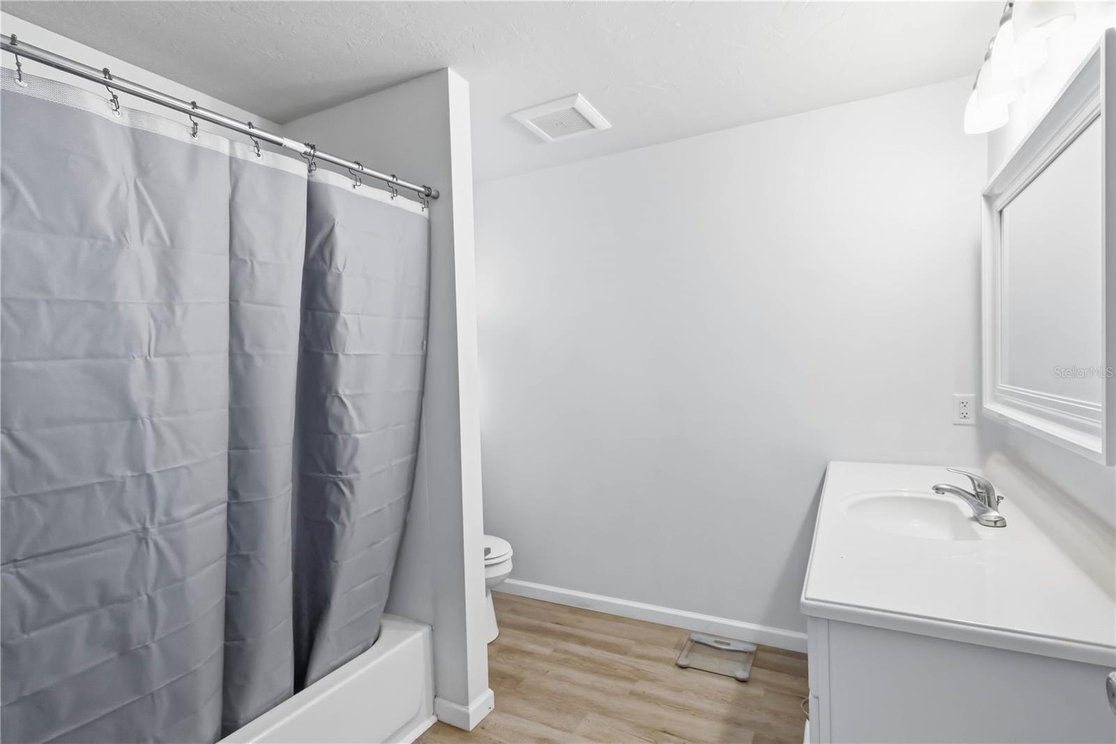 Image 11 of 23 For 2311 54th Avenue Drive W