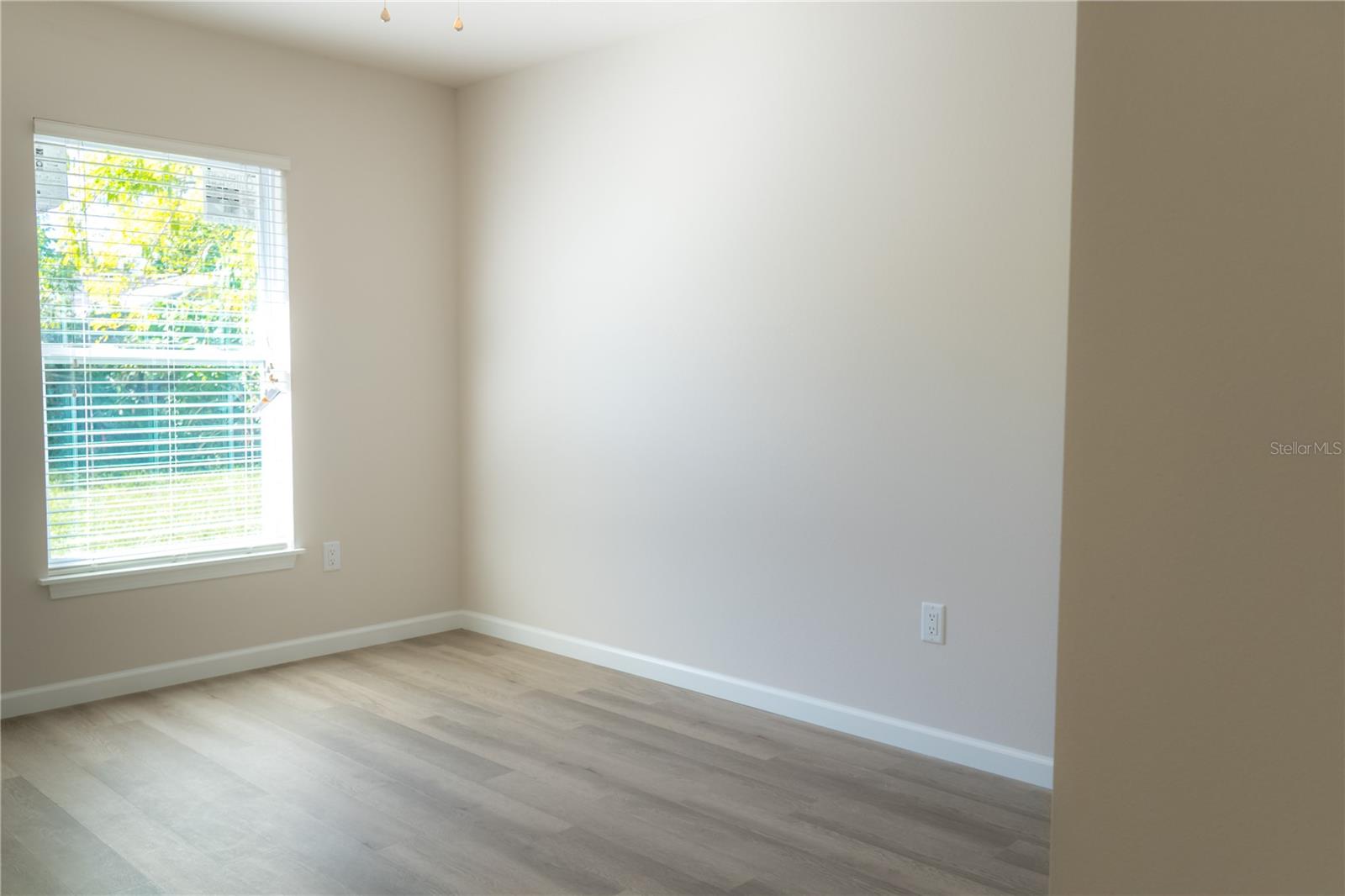 Image 14 of 23 For 2311 54th Avenue Drive W