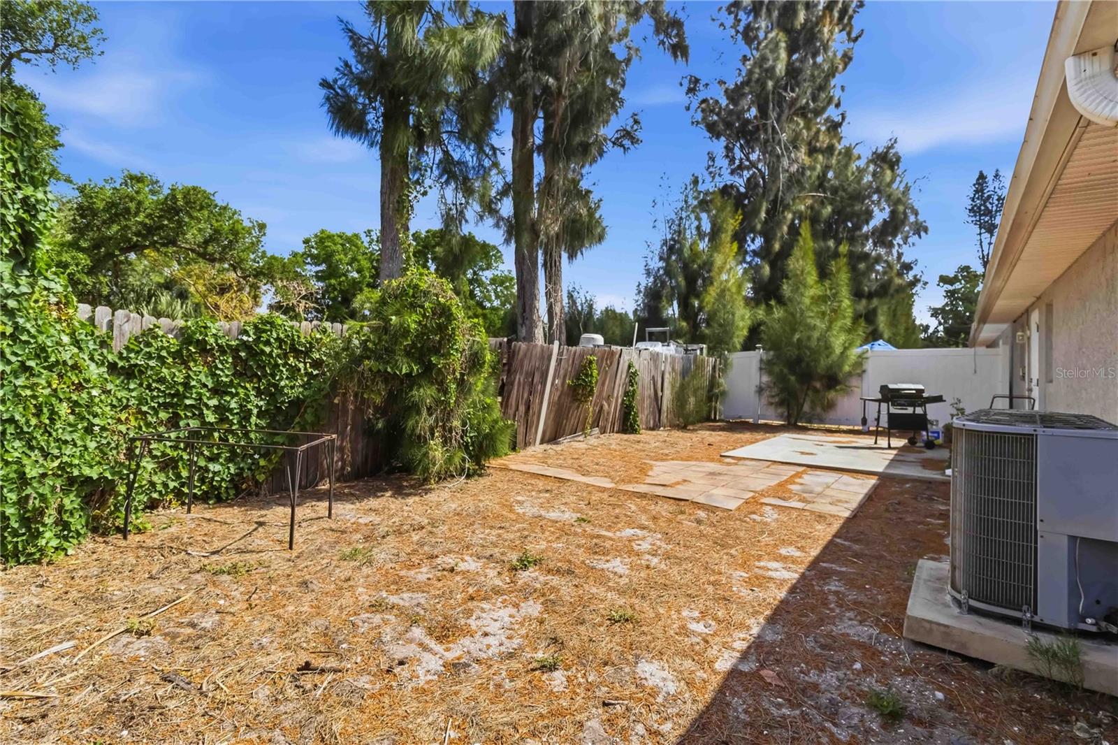 Image 18 of 23 For 2311 54th Avenue Drive W