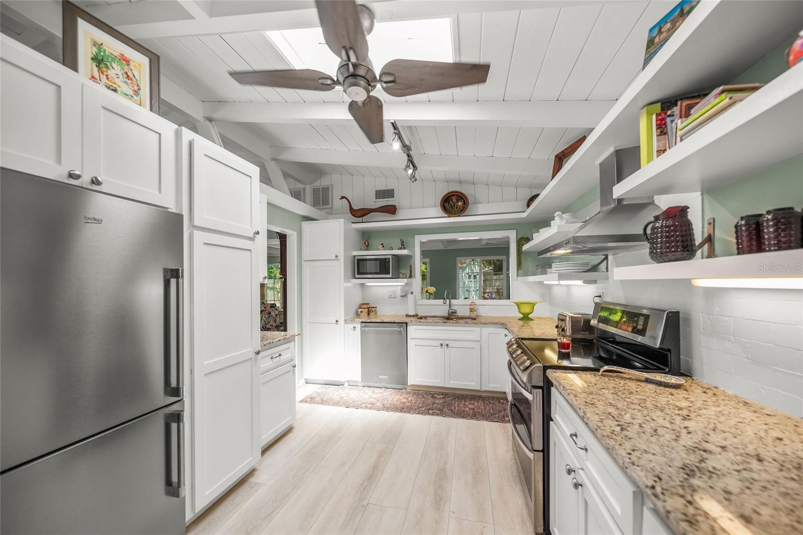 Image 11 of 66 For 3424 Old Oak Drive