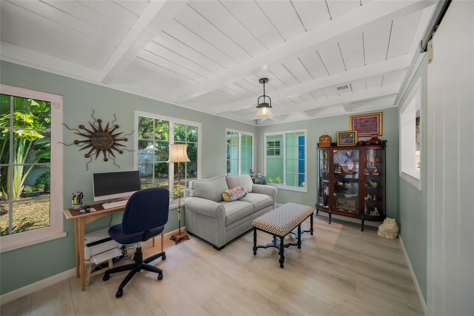 Image 17 of 66 For 3424 Old Oak Drive