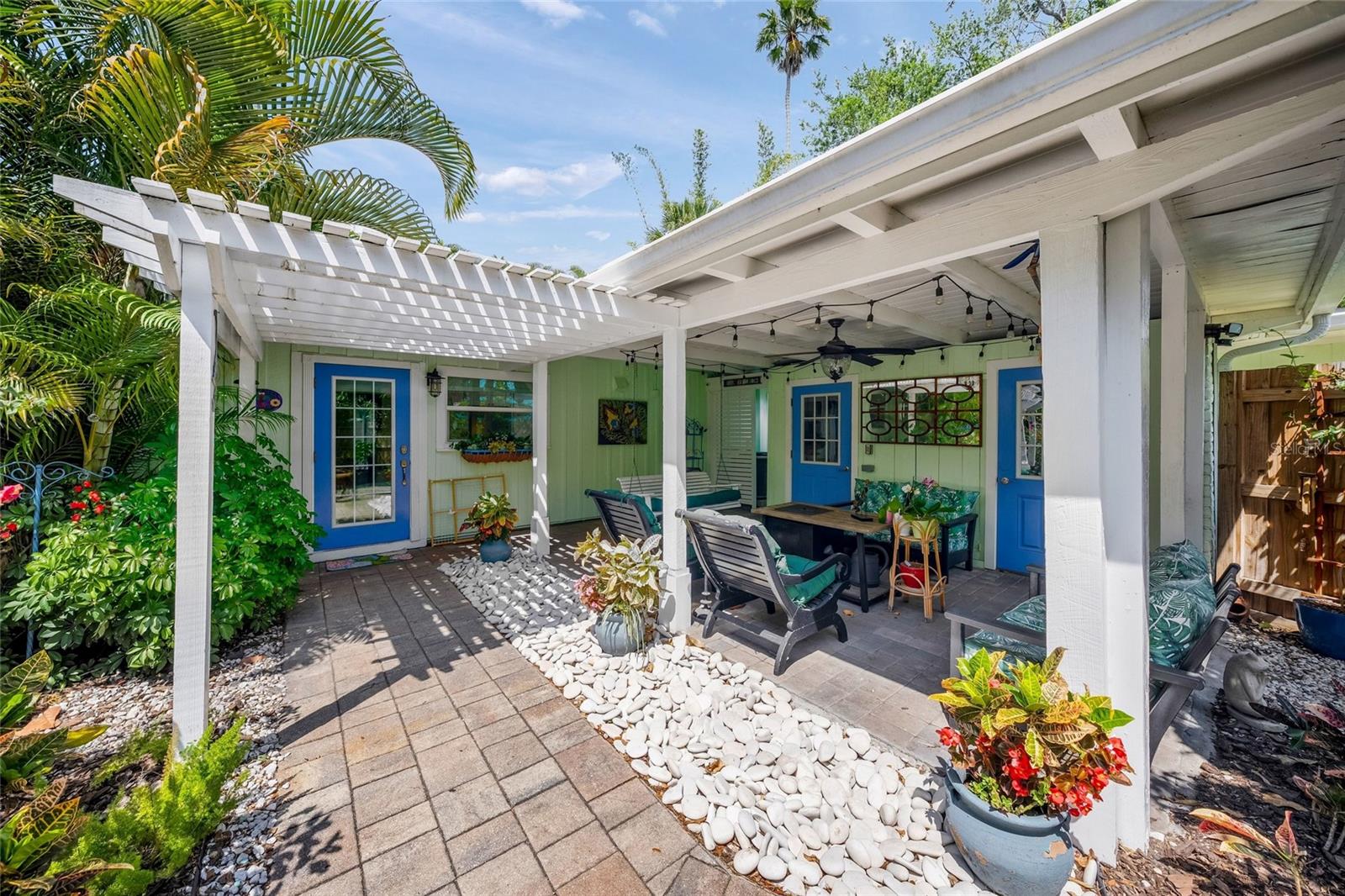 Image 2 of 66 For 3424 Old Oak Drive