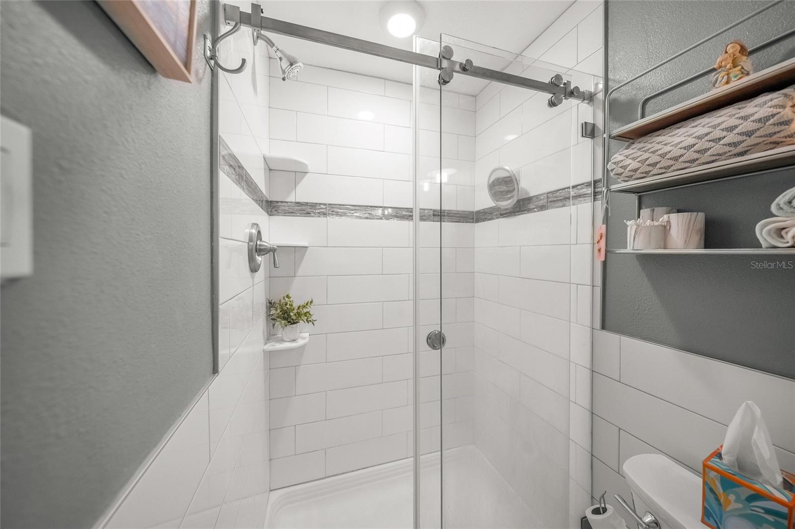 Image 22 of 66 For 3424 Old Oak Drive